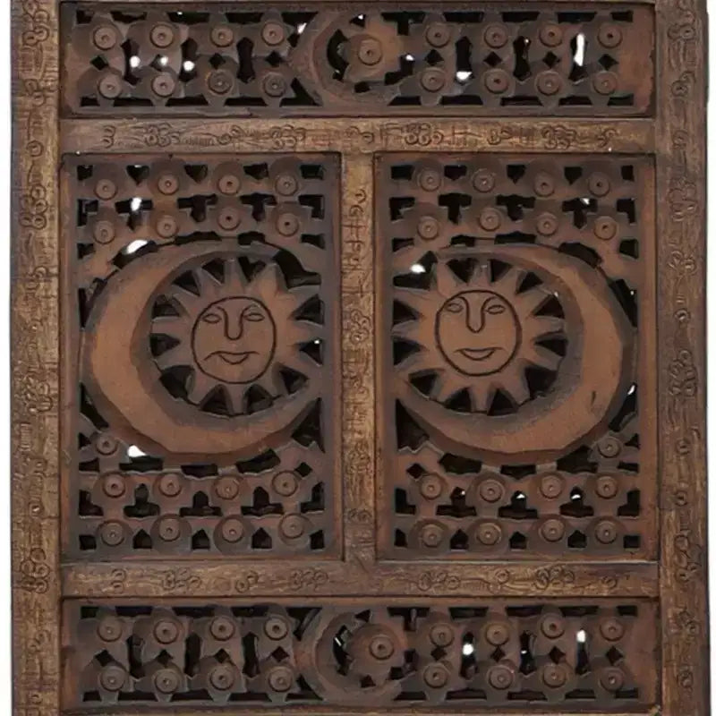 Séparateur de pièce en bois de manguier à 4 panneaux, 71 pouces, motif soleil et lune sculpté à la main, marron