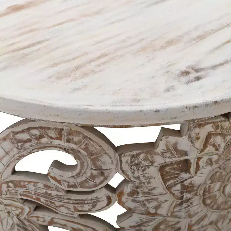Table basse artisanale en bois de manguier de 33 pouces, finition blanche vieillie sculptée de motifs floraux