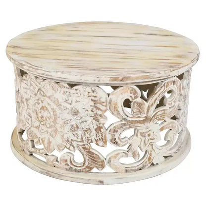Table basse artisanale en bois de manguier de 33 pouces, finition blanche vieillie sculptée de motifs floraux