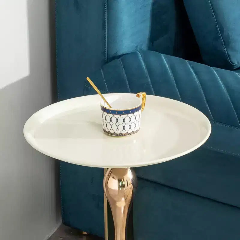 Table d'appoint ronde moderne peu encombrante avec plateau et cadre en métal, table de canapé d'appoint