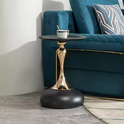Table d'appoint ronde moderne peu encombrante avec plateau et cadre en métal, table de canapé d'appoint