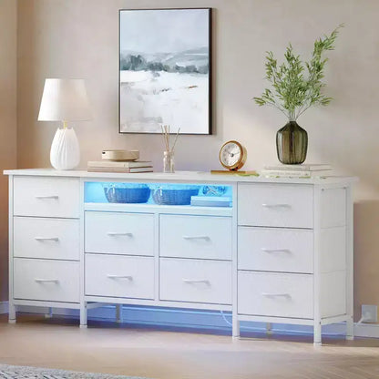 Commode de chambre 63" avec 10 tiroirs en tissu, meuble TV pour téléviseurs 65-75", commode blanche avec prise électrique et tiroirs de rangement